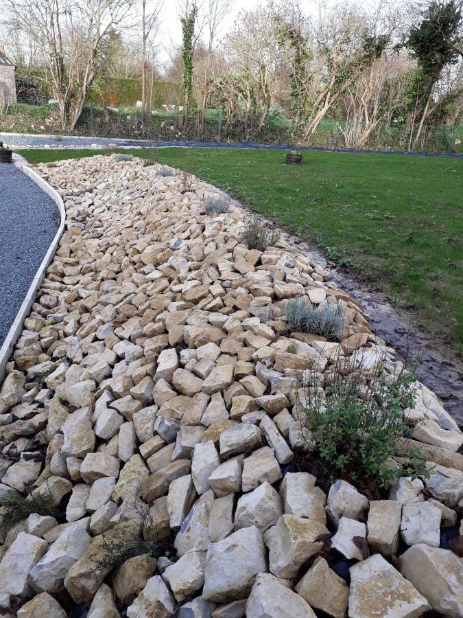 Gite " Le Vieux Noyer" Liesville-sur-Douve Bagian luar foto